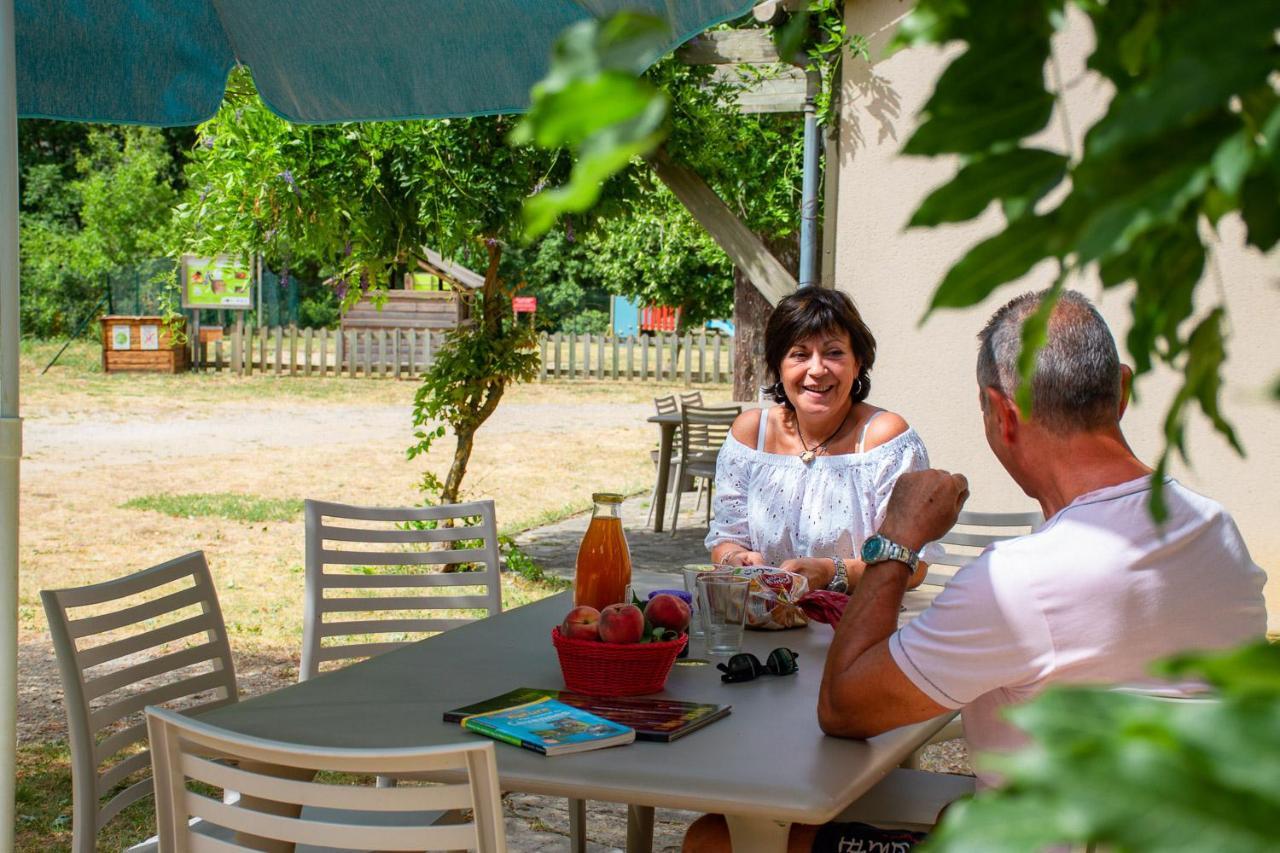 Village De Gites De Blajoux Quezac  Buitenkant foto